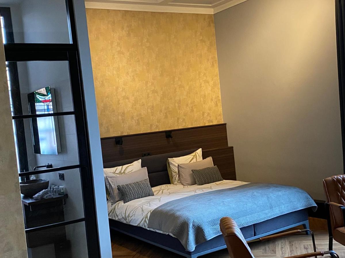 Bed and Breakfast Atalanta-Wellness Roermond 'De Wethouder' Herten Exterior foto